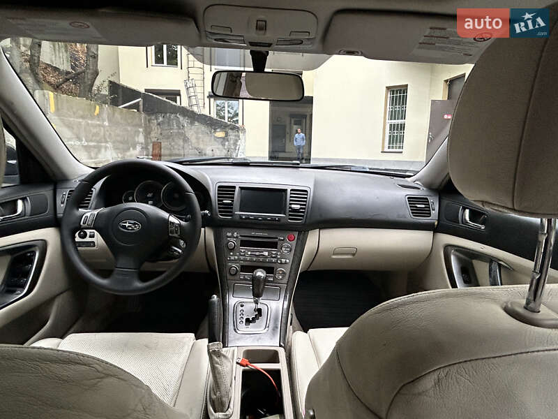 Универсал Subaru Outback 2004 в Киеве