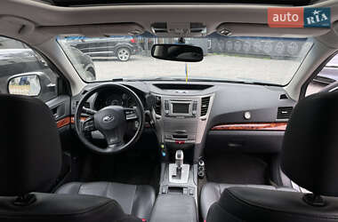 Универсал Subaru Outback 2012 в 