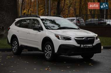 Внедорожник / Кроссовер Subaru Outback 2021 в 