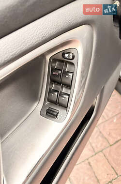Универсал Subaru Outback 2006 в  фото 24 Универсал Subaru Outback 2006 в