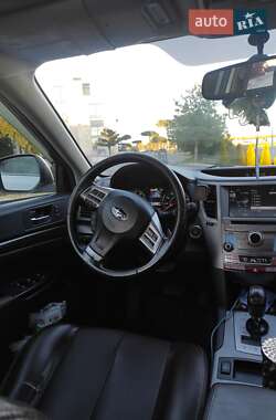Універсал Subaru Outback 2013 в  фото 10 Універсал Subaru Outback 2013 в
