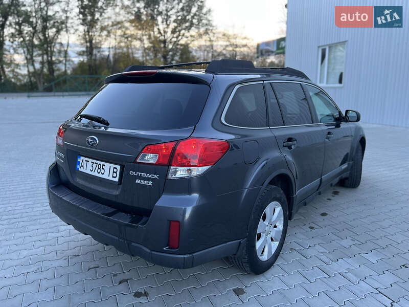 Универсал Subaru Outback 2011 в Ивано-Франковске