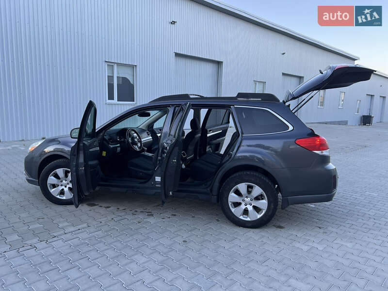 Универсал Subaru Outback 2011 в Ивано-Франковске
