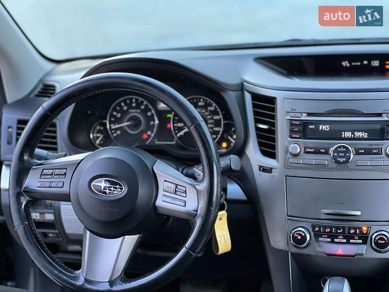 Универсал Subaru Outback 2011 в Ивано-Франковске