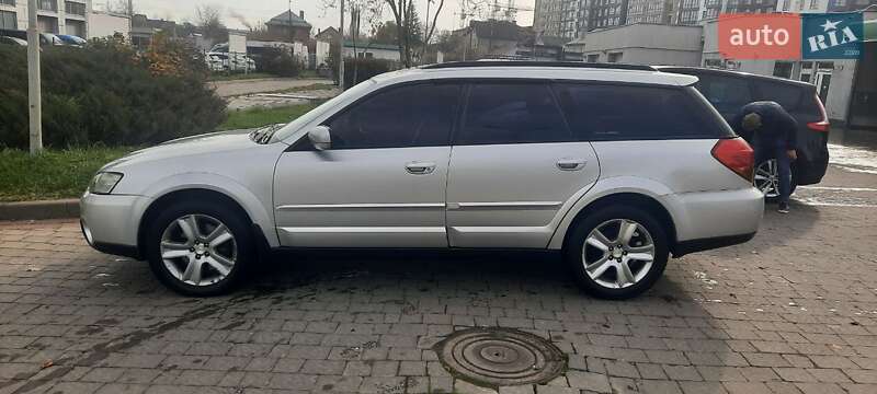 Subaru Outback 2004