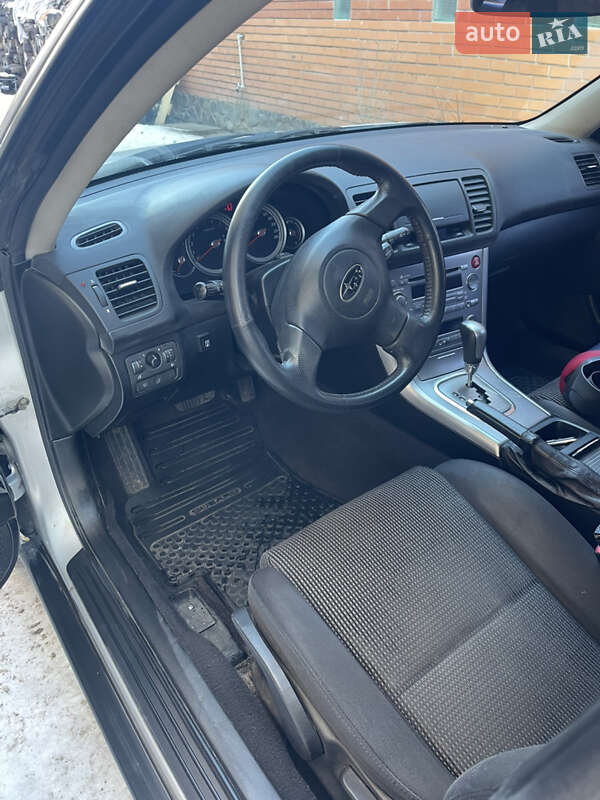 Универсал Subaru Outback 2005 в Киеве