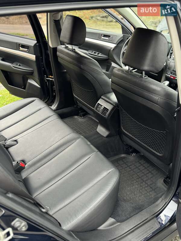 Універсал Subaru Outback 2013 в Києві