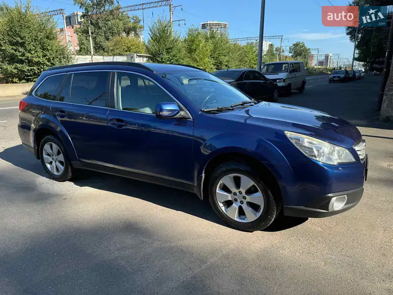 Subaru Outback 2011