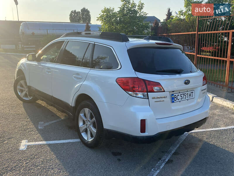 Универсал Subaru Outback 2013 в Львове