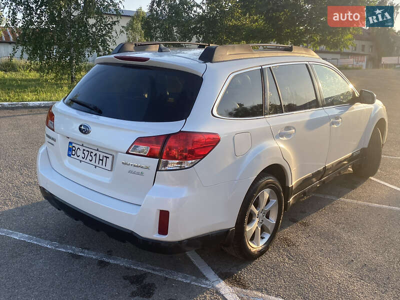 Универсал Subaru Outback 2013 в Львове