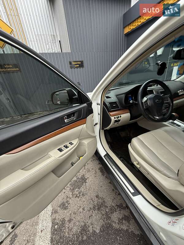 Универсал Subaru Outback 2013 в Харькове