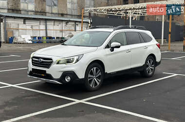 Универсал Subaru Outback 2018 в Киеве