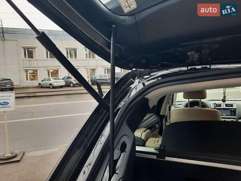 Универсал Subaru Outback 2015 в Киеве