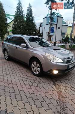 Универсал Subaru Outback 2010 в Яремче