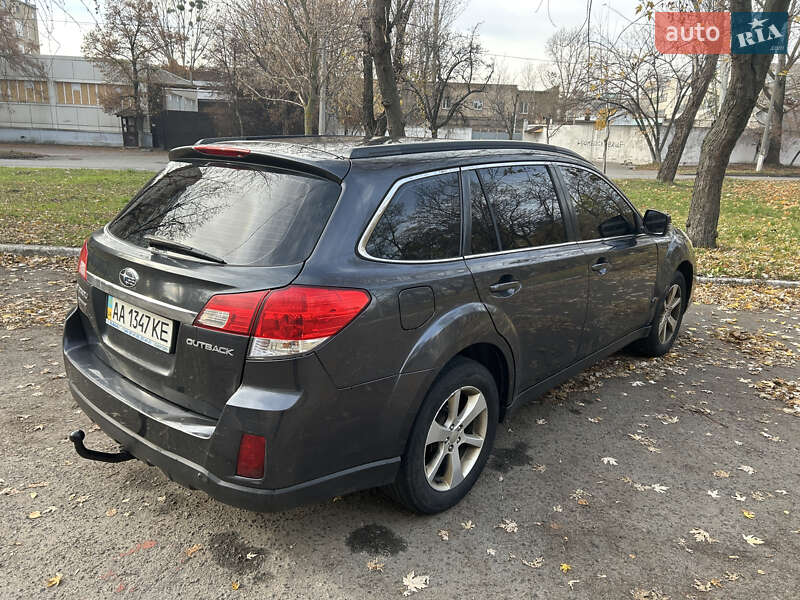 Универсал Subaru Outback 2012 в Киеве