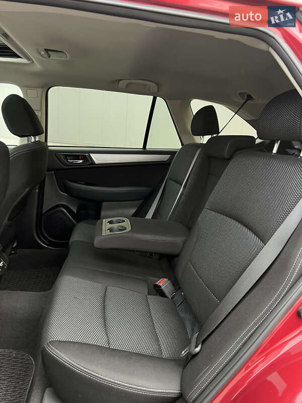 Универсал Subaru Outback 2018 в Киеве фото 36 Универсал Subaru Outback 2018 в Киеве