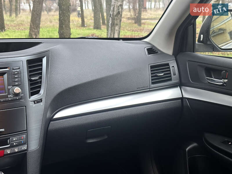 Универсал Subaru Outback 2013 в Киеве