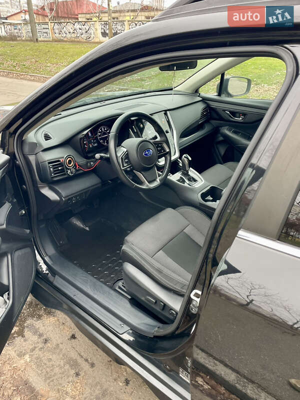 Универсал Subaru Outback 2021 в Киеве