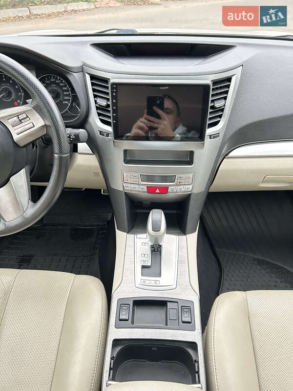 Универсал Subaru Outback 2010 в Одессе