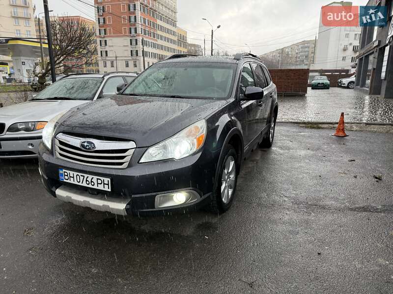 Subaru Outback 2011