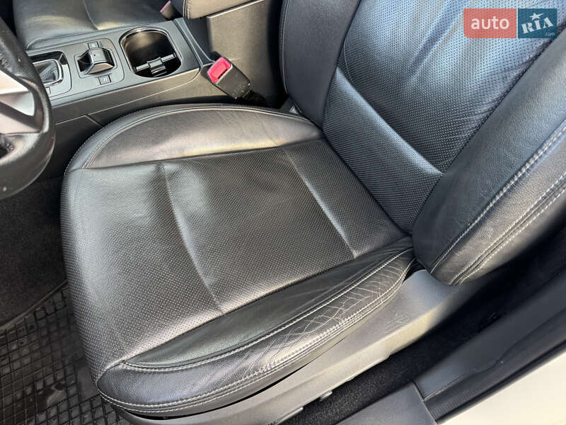 Универсал Subaru Outback 2015 в Киеве фото 23 Универсал Subaru Outback 2015 в Киеве