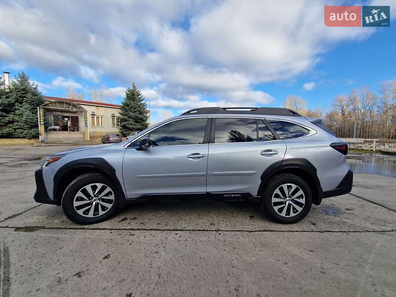 Внедорожник / Кроссовер Subaru Outback 2023 в Днепре
