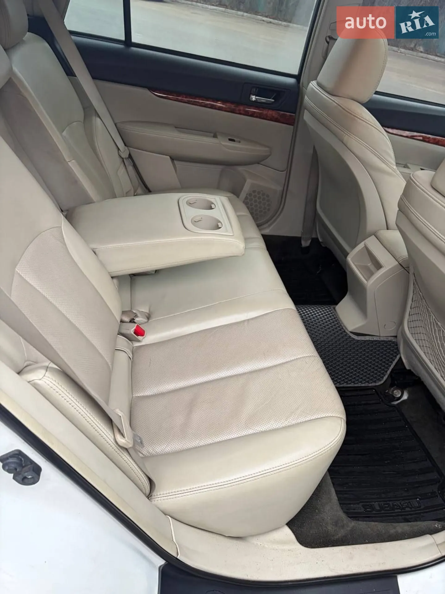 2011 Subaru Outback - мініатюра 9