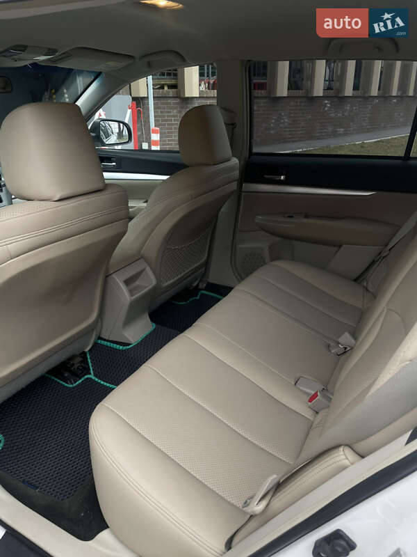 Універсал Subaru Outback 2012 в Харкові