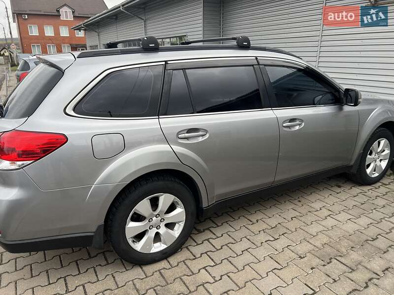 Универсал Subaru Outback 2010 в Хмельницком