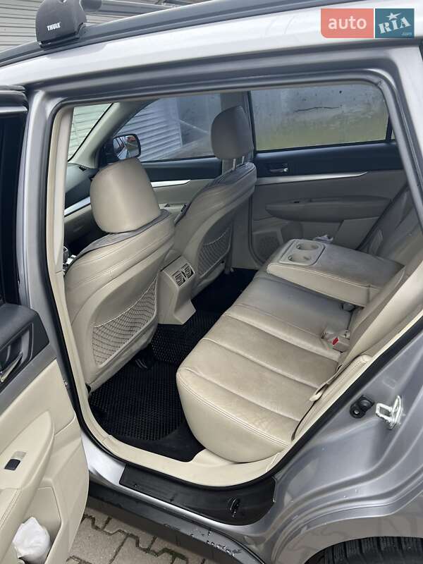 Универсал Subaru Outback 2010 в Хмельницком