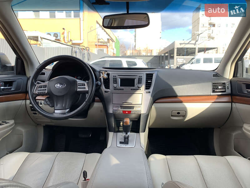 Универсал Subaru Outback 2013 в Ужгороде
