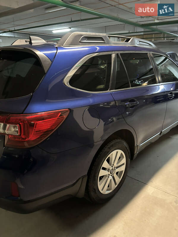 Универсал Subaru Outback 2016 в Киеве