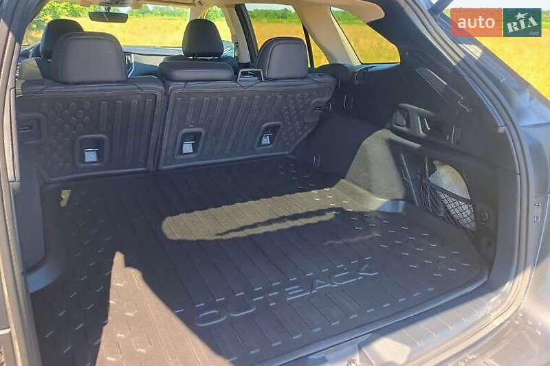 Внедорожник / Кроссовер Subaru Outback 2021 в Киеве