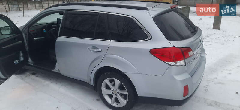 Универсал Subaru Outback 2013 в Павлограде