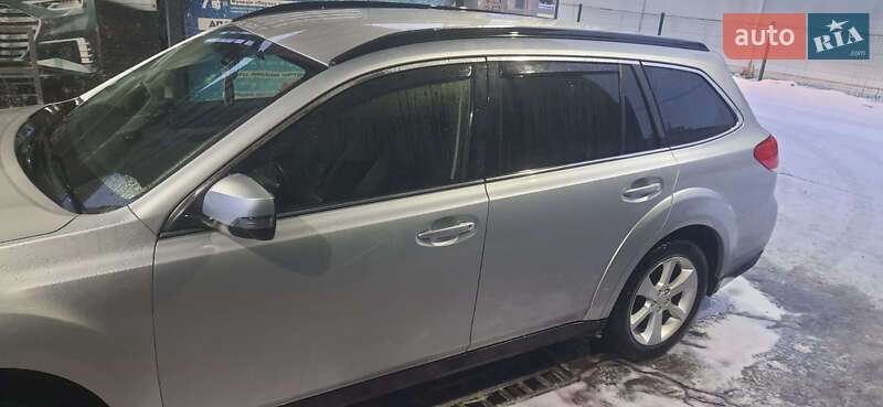 Универсал Subaru Outback 2013 в Павлограде