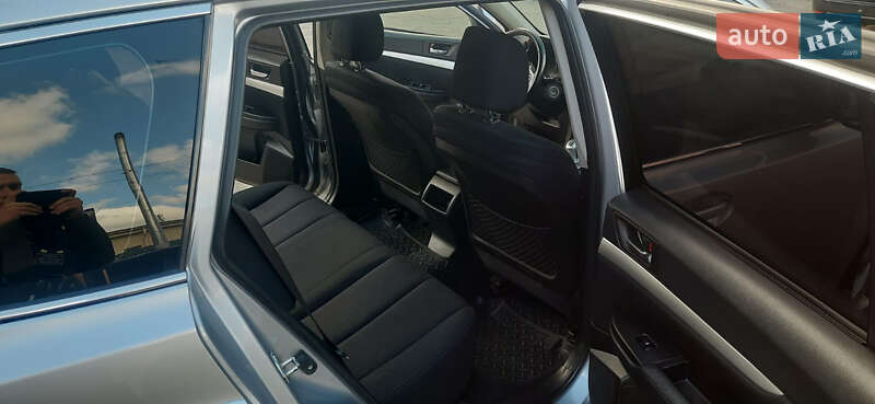 Универсал Subaru Outback 2013 в Павлограде