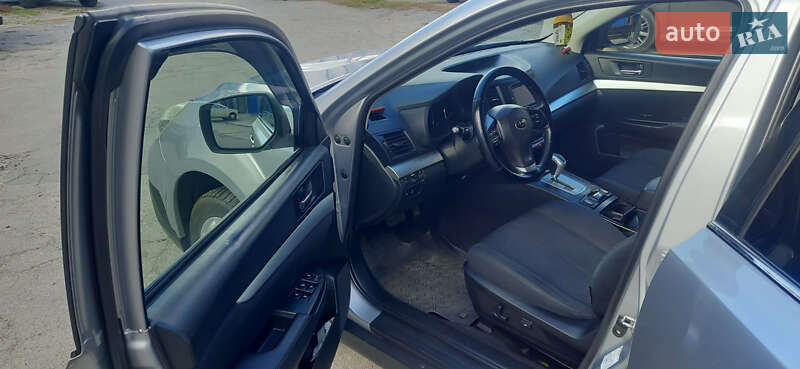 Универсал Subaru Outback 2013 в Павлограде