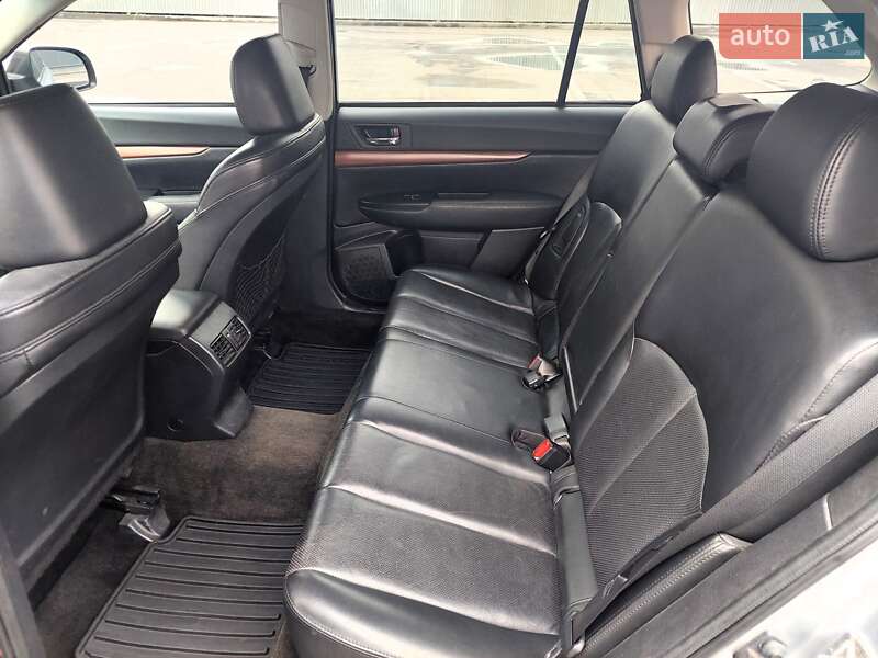 Универсал Subaru Outback 2012 в Киеве