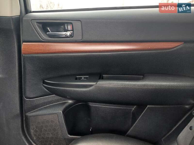 Универсал Subaru Outback 2012 в Киеве