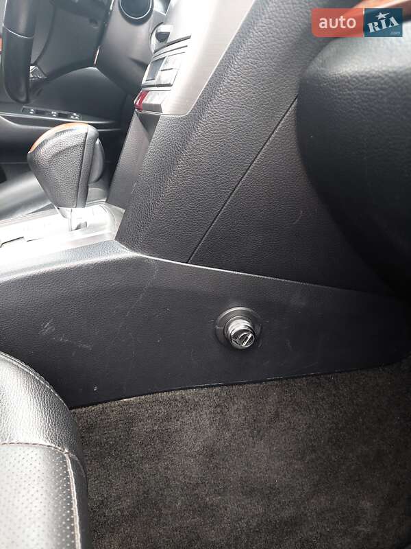 Универсал Subaru Outback 2012 в Киеве