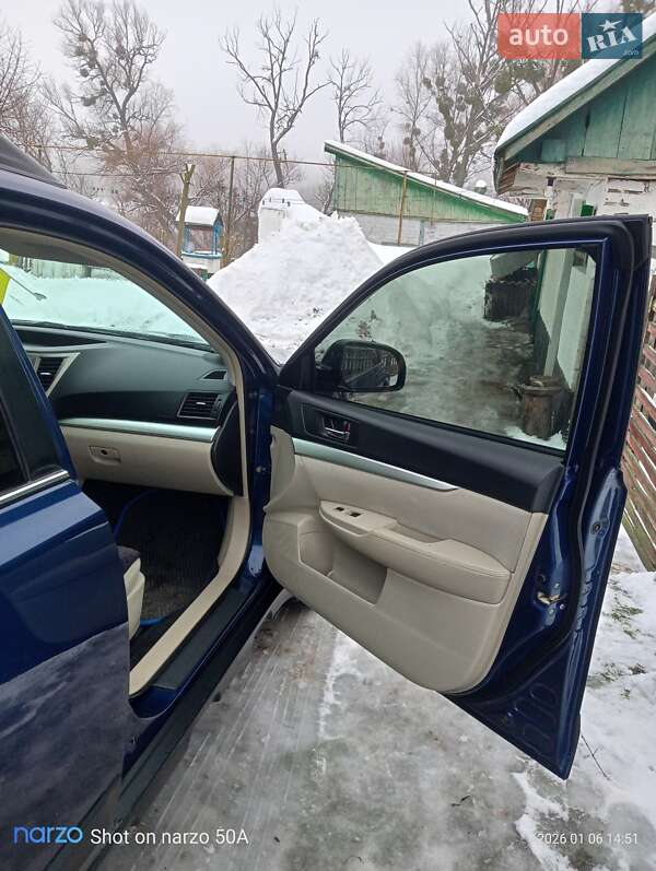 Универсал Subaru Outback 2011 в Каневе