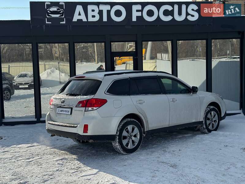 Універсал Subaru Outback 2011 в Києві