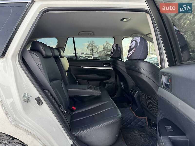 Універсал Subaru Outback 2011 в Києві