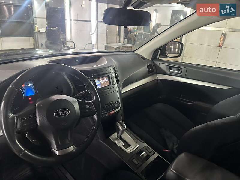 Универсал Subaru Outback 2013 в Львове