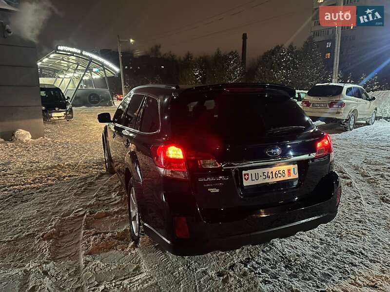 Универсал Subaru Outback 2013 в Львове