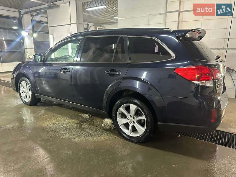 Универсал Subaru Outback 2013 в Львове
