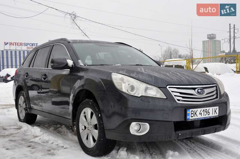 Универсал Subaru Outback 2010 в Львове