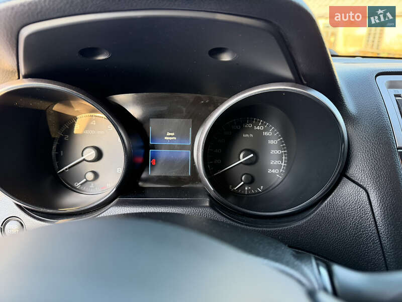 Универсал Subaru Outback 2015 в Хороле