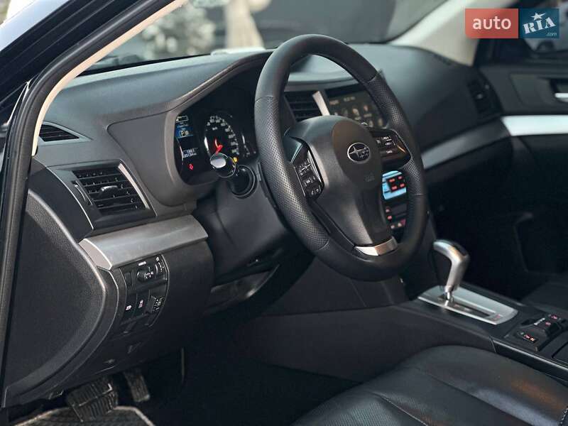 Универсал Subaru Outback 2013 в Киеве