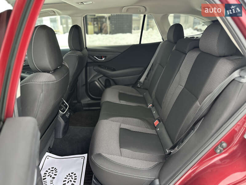 Внедорожник / Кроссовер Subaru Outback 2022 в Ровно